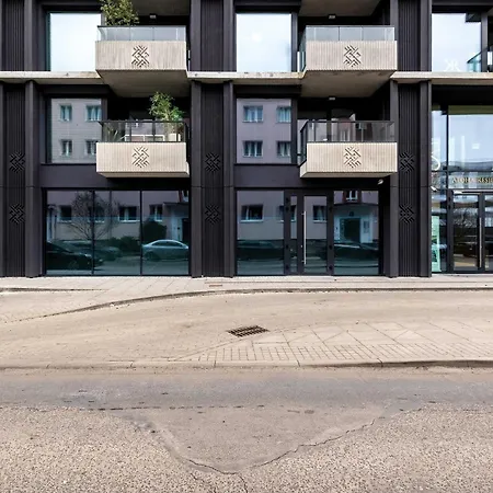 Elegant & Bright Janosika In With Parking By Renters Διαμέρισμα *