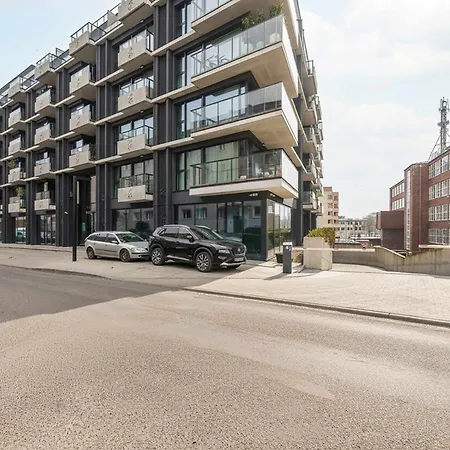 Διαμέρισμα Elegant & Bright Janosika In With Parking By Renters *