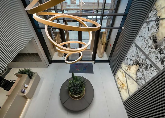 Appartement Elegant & Bright Janosika In With Parking By Renters